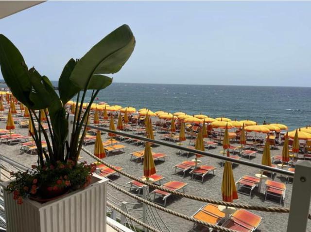 Emily Home Giardini Naxos Luaran gambar